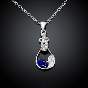 Buffer Necklace in 18K White Gold Plated made with  Crystals