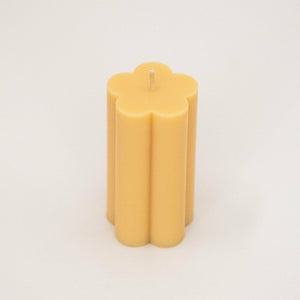 Daisy Pillar Candle